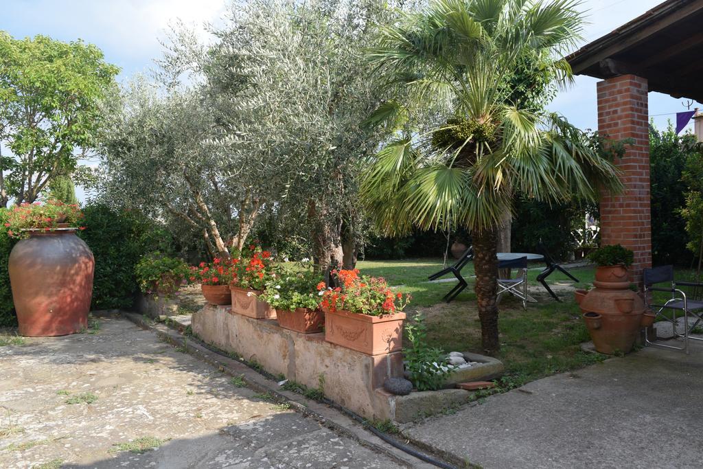 La Convenienza Bed & Breakfast Uliveto Terme Exterior photo